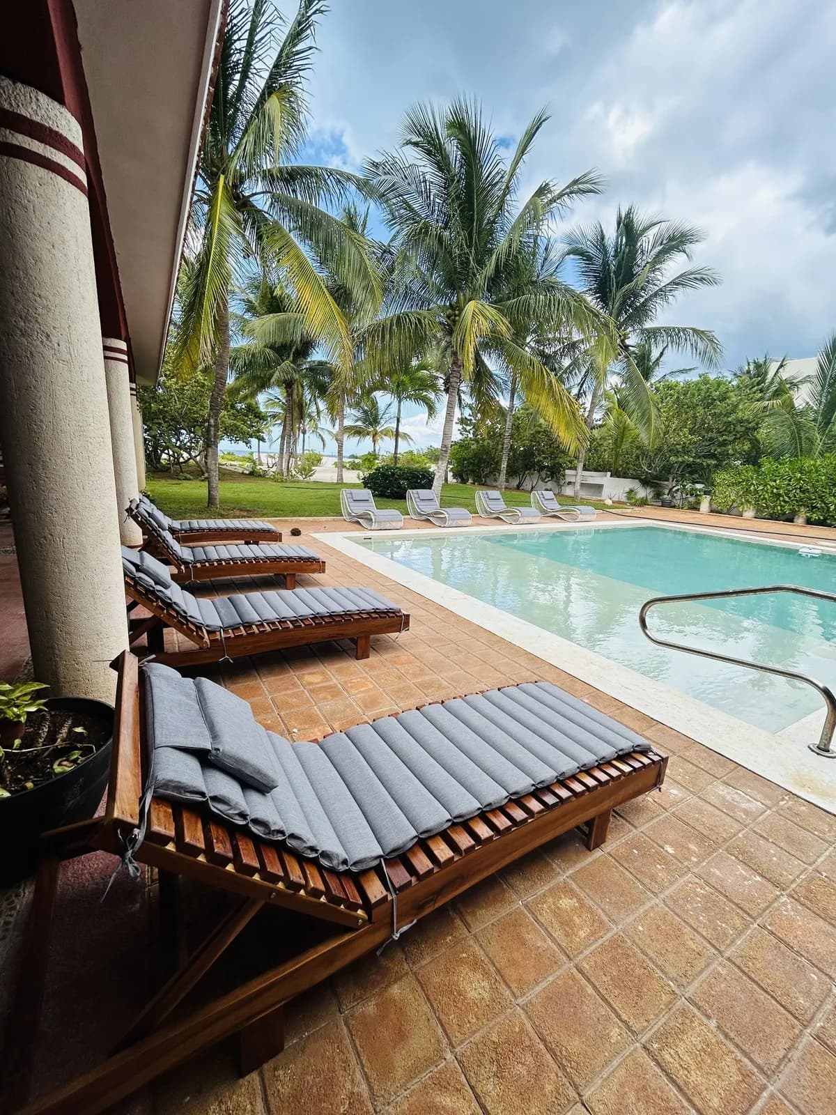 Villa Peregrina pool area