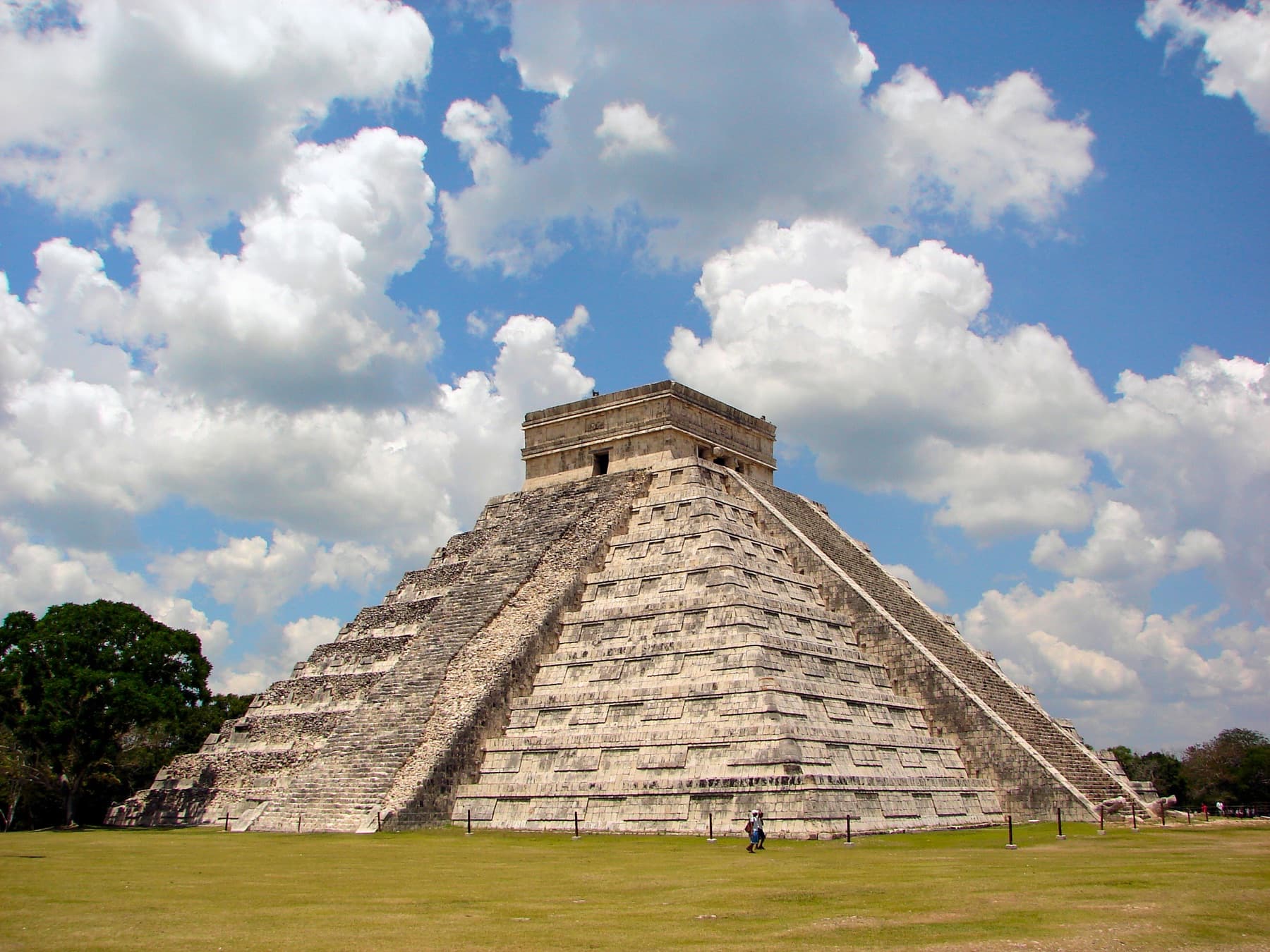 El Castillo pyramid at Chichén Itzá seen from the east